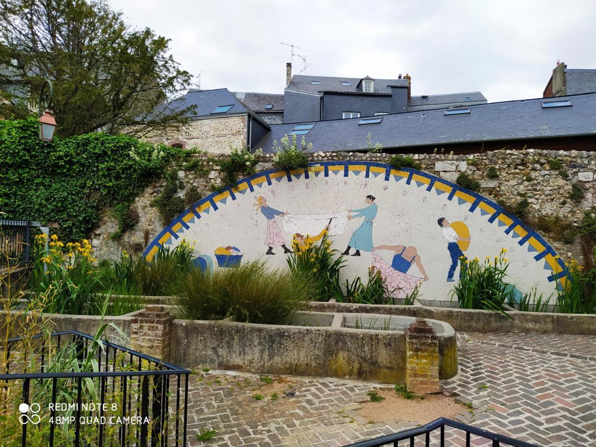 Bel Appartement A Honfleur Eksteriør billede
